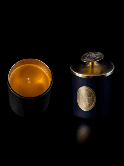 <i>Very Casati</i> - <span style="color: #DFC690">honey</span>